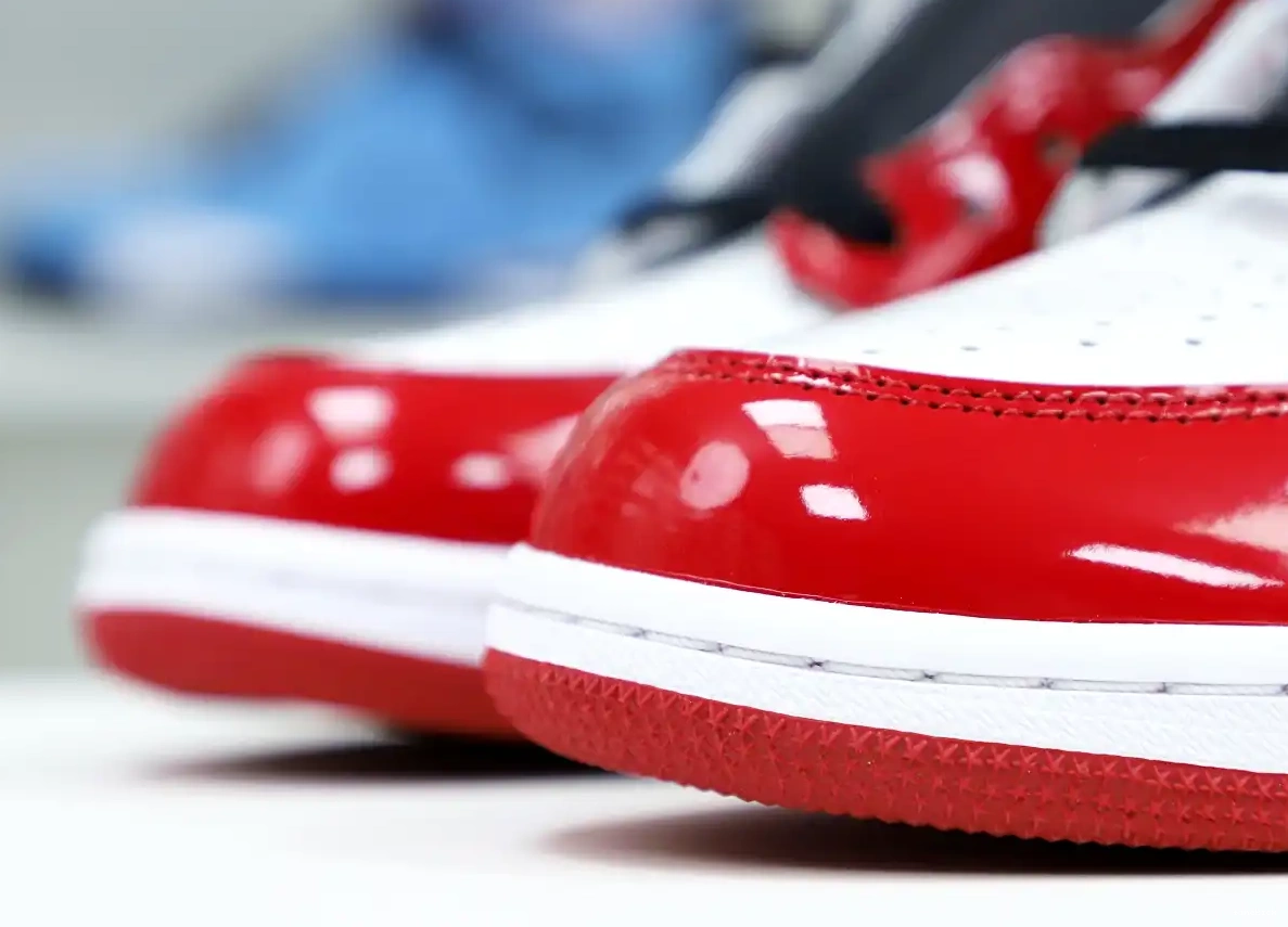 HIGH JORDAN AIR 1 OG 'FEARLESS' RETRO 0322